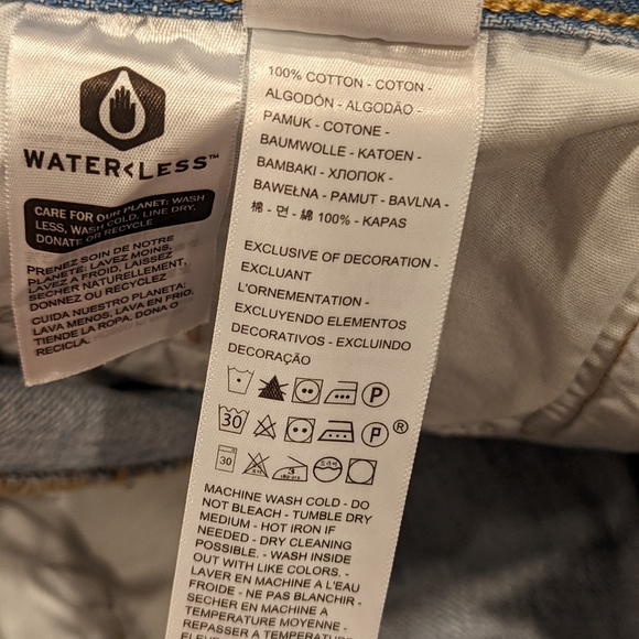 Levi's Women's Blue Denim Shorts 501 - Picture 2 of 8